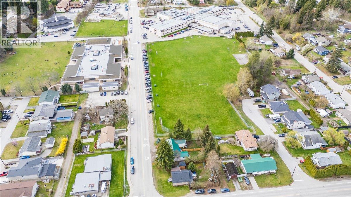 702 6th Street, Castlegar, British Columbia  V1N 2E9 - Photo 62 - 10383681