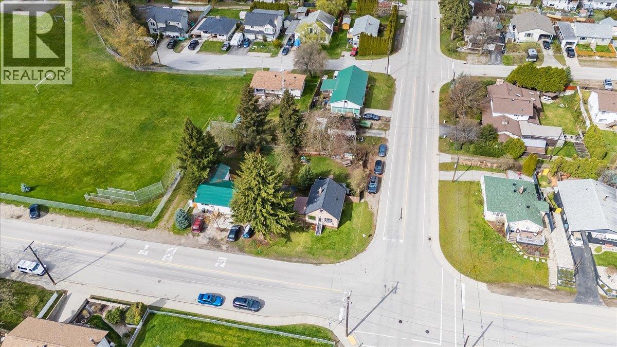 702 6th Street, Castlegar, British Columbia  V1N 2E9 - Photo 72 - 10383681