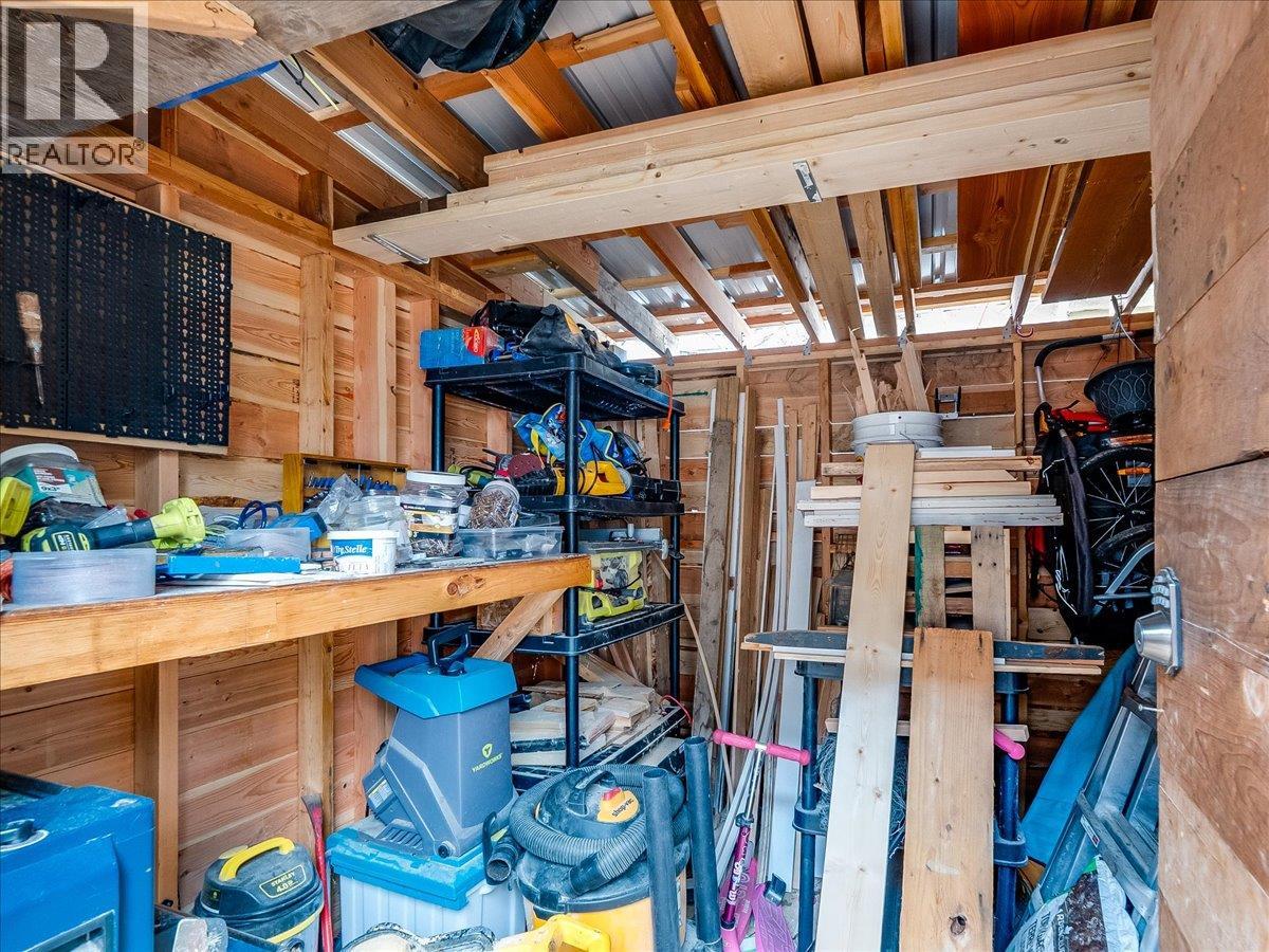 702 6th Street, Castlegar, British Columbia  V1N 2E9 - Photo 87 - 10383681