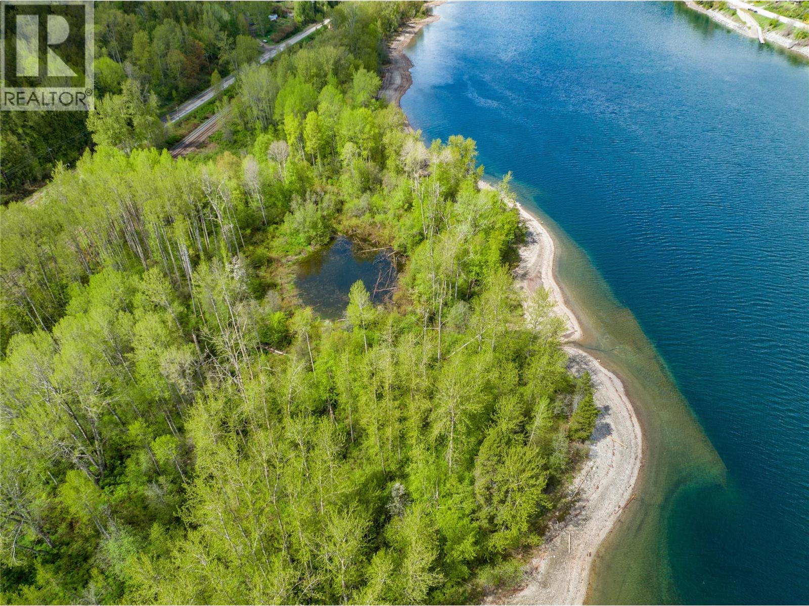 1601 Arrow Lakes Drive, Castlegar, British Columbia  V1N 3N3 - Photo 21 - 10383570