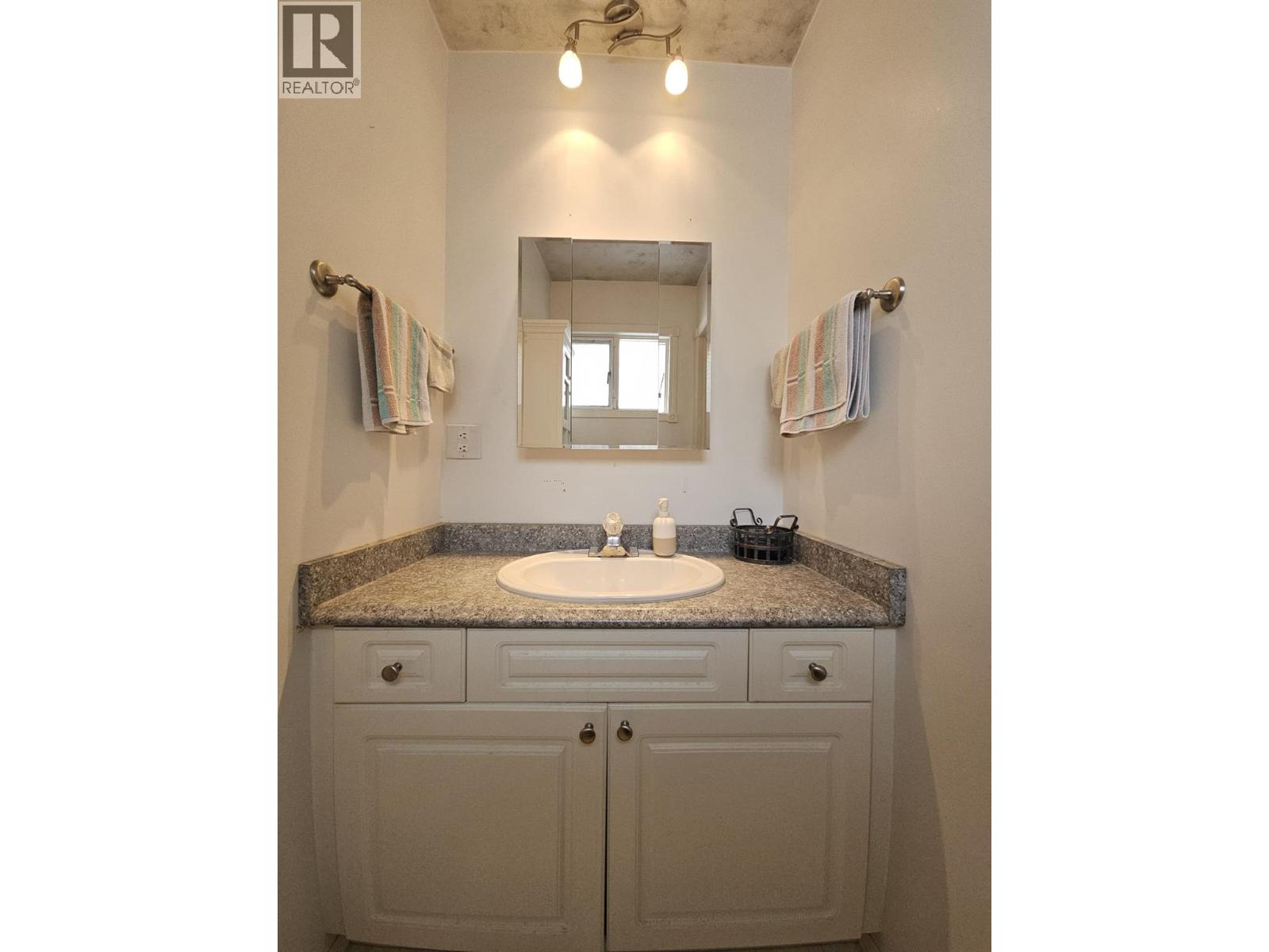 5334 Kurjata Drive, Chetwynd, British Columbia  V0C 1J0 - Photo 29 - 10383892