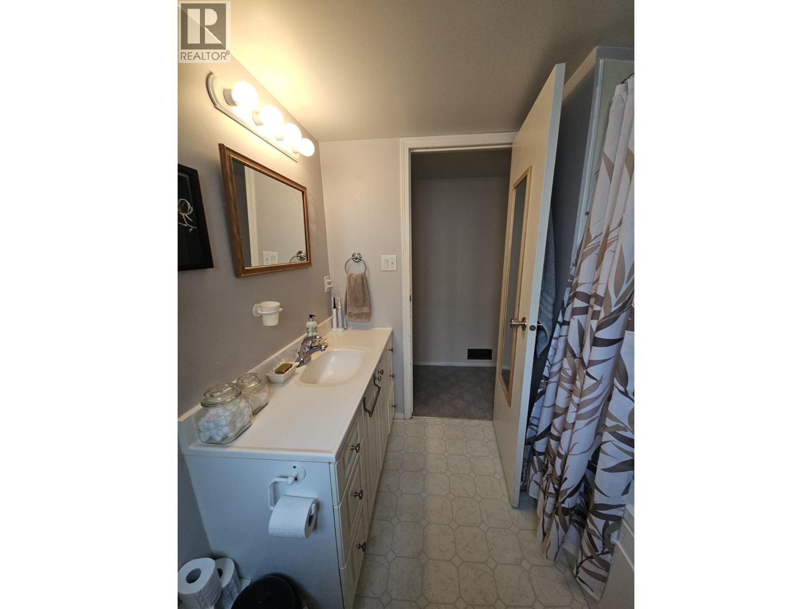 5334 Kurjata Drive, Chetwynd, British Columbia  V0C 1J0 - Photo 69 - 10383892