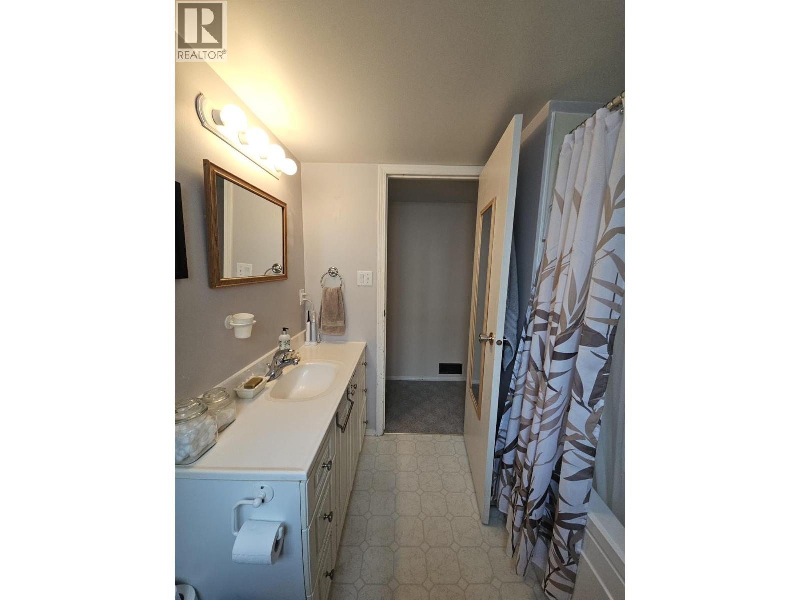 5334 Kurjata Drive, Chetwynd, British Columbia  V0C 1J0 - Photo 72 - 10383892