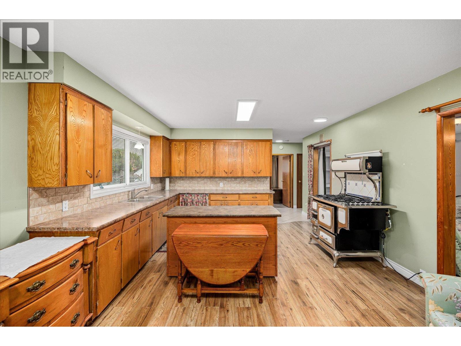 1190 Guisachan Road, Kelowna, British Columbia  V1Y 7X4 - Photo 13 - 10383912