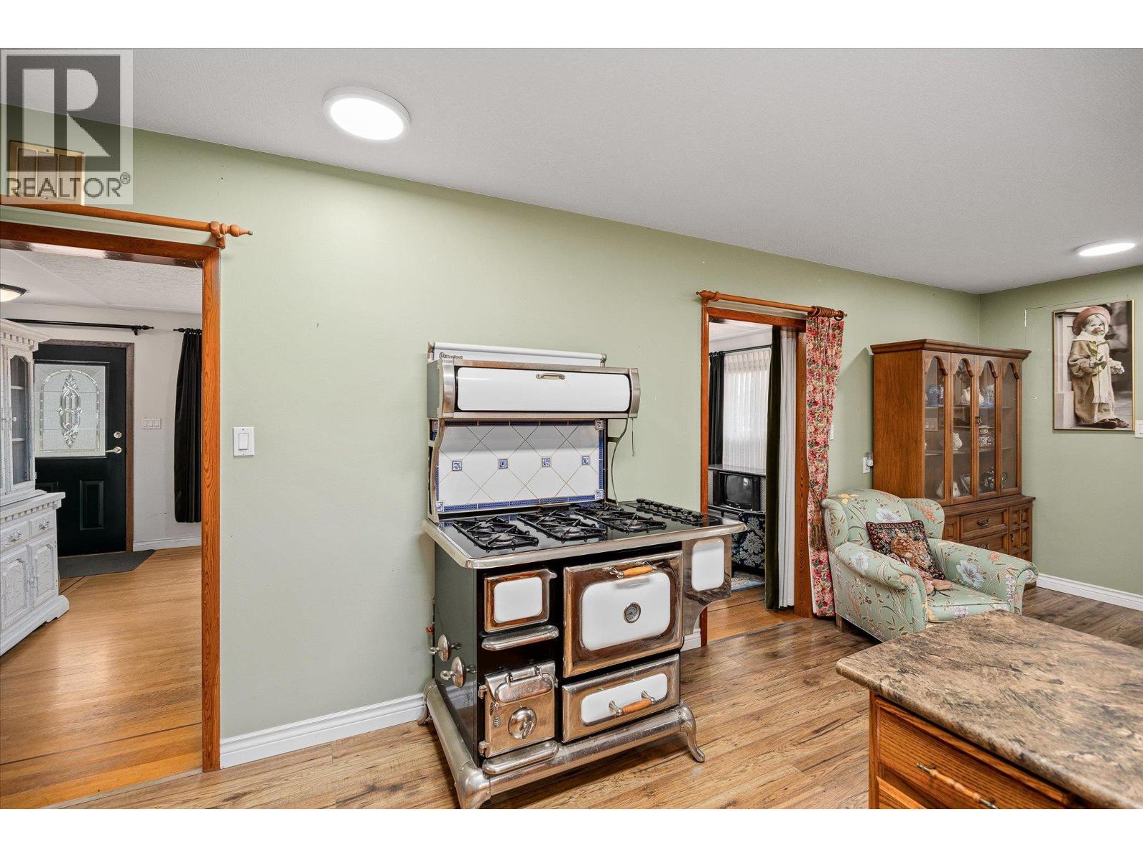 1190 Guisachan Road, Kelowna, British Columbia  V1Y 7X4 - Photo 14 - 10383912