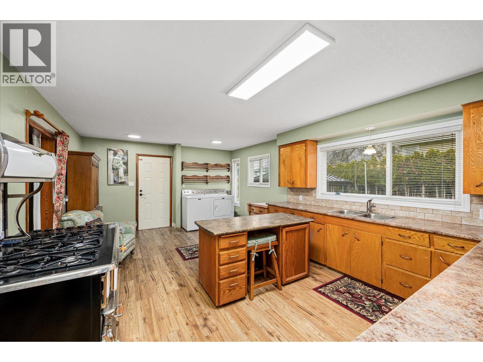 1190 Guisachan Road, Kelowna, British Columbia  V1Y 7X4 - Photo 16 - 10383912