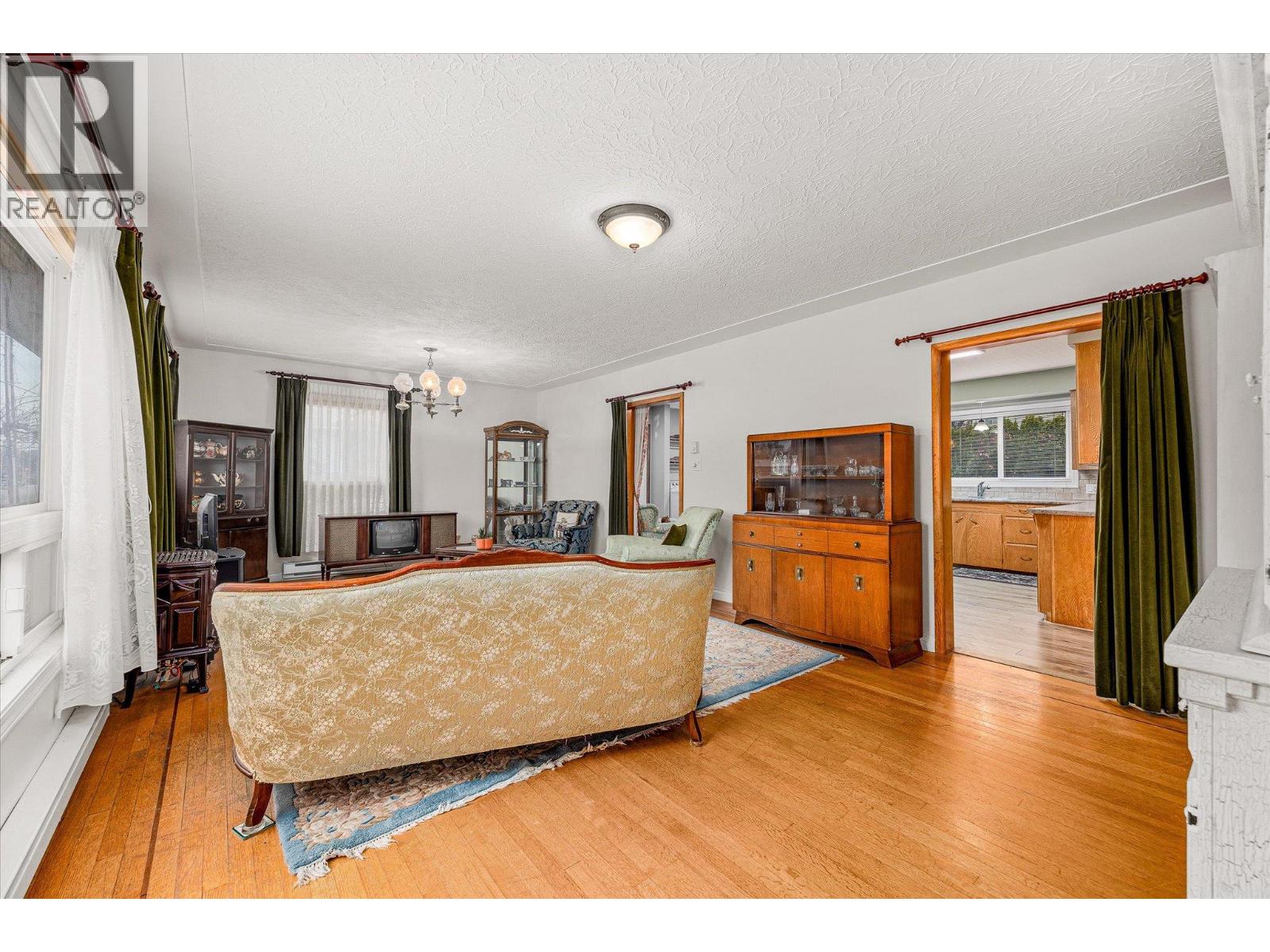 1190 Guisachan Road, Kelowna, British Columbia  V1Y 7X4 - Photo 7 - 10383912