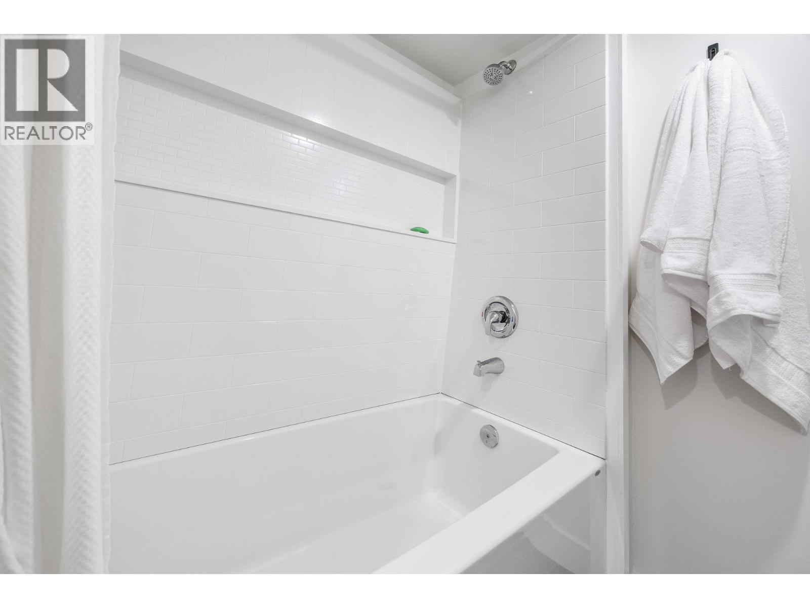 1224 Lawson Avenue, Kelowna, British Columbia  V1Y 6T9 - Photo 22 - 10383910