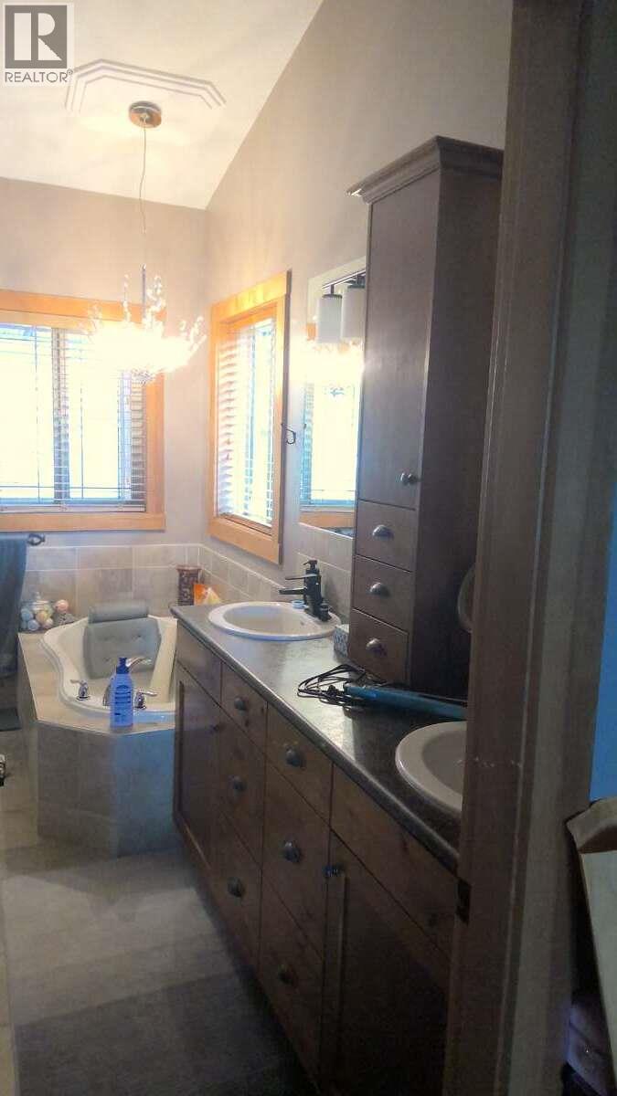 7080 Sun Valley Road, Kelowna, British Columbia  V1P 1H4 - Photo 13 - 10383853