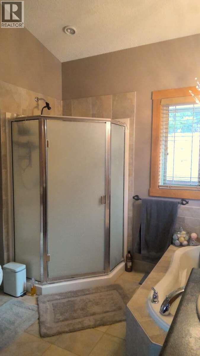 7080 Sun Valley Road, Kelowna, British Columbia  V1P 1H4 - Photo 14 - 10383853