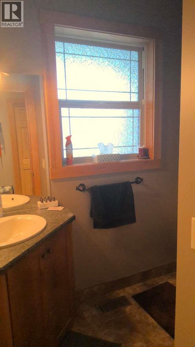 7080 Sun Valley Road, Kelowna, British Columbia  V1P 1H4 - Photo 18 - 10383853