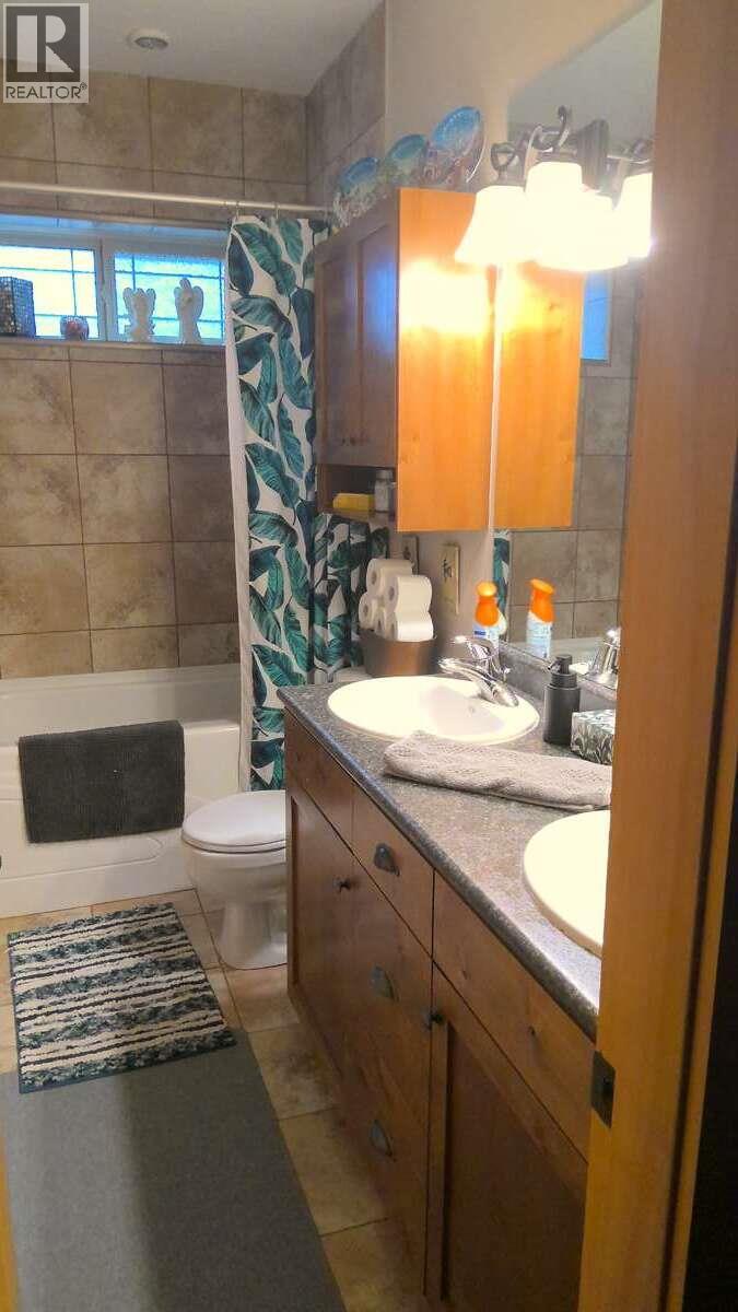 7080 Sun Valley Road, Kelowna, British Columbia  V1P 1H4 - Photo 22 - 10383853