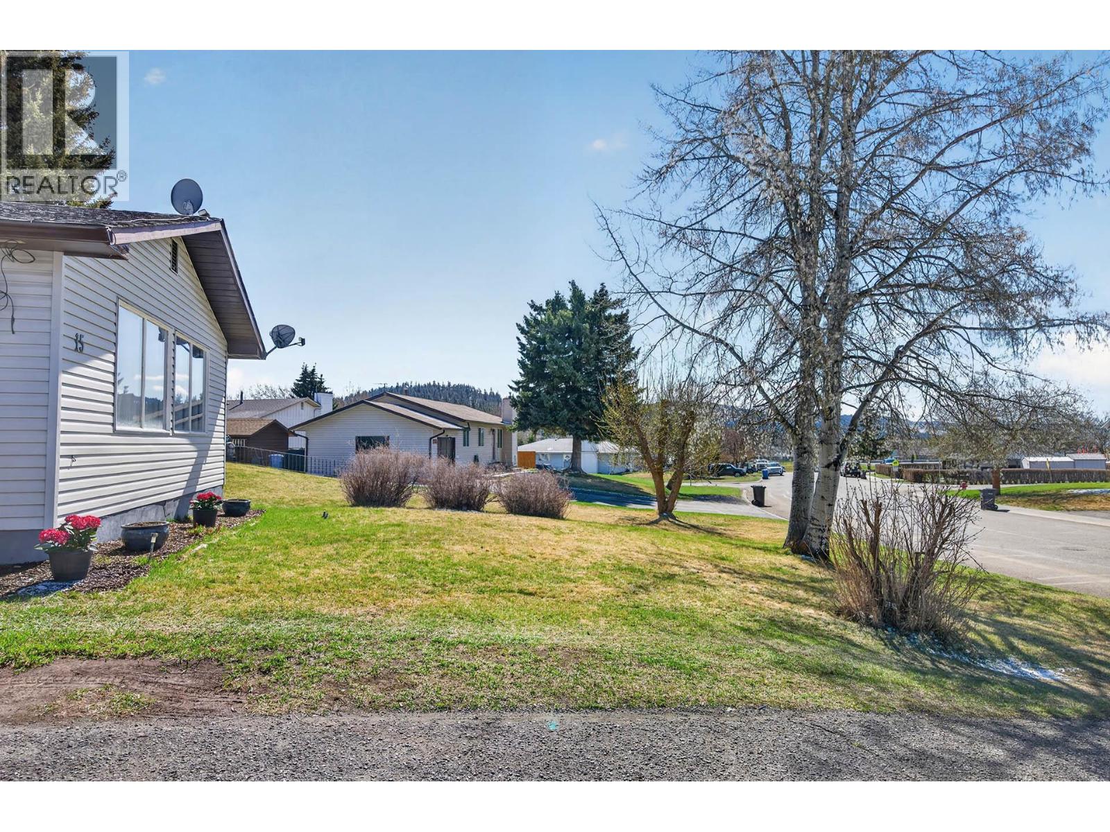 15 Galena Avenue, Logan Lake, British Columbia  V0K 1W0 - Photo 39 - 10383843