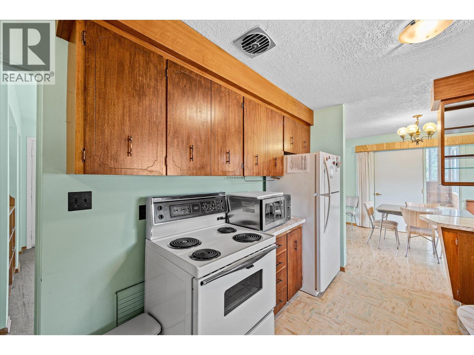 4693 Raymer Road, Kelowna, British Columbia  V1W 1J4 - Photo 10 - 10383687