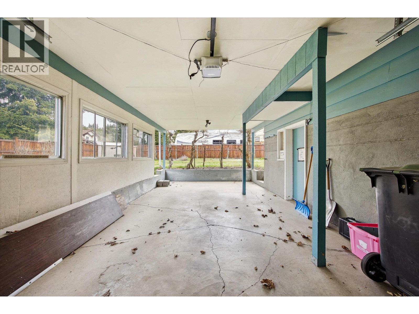 4693 Raymer Road, Kelowna, British Columbia  V1W 1J4 - Photo 41 - 10383687