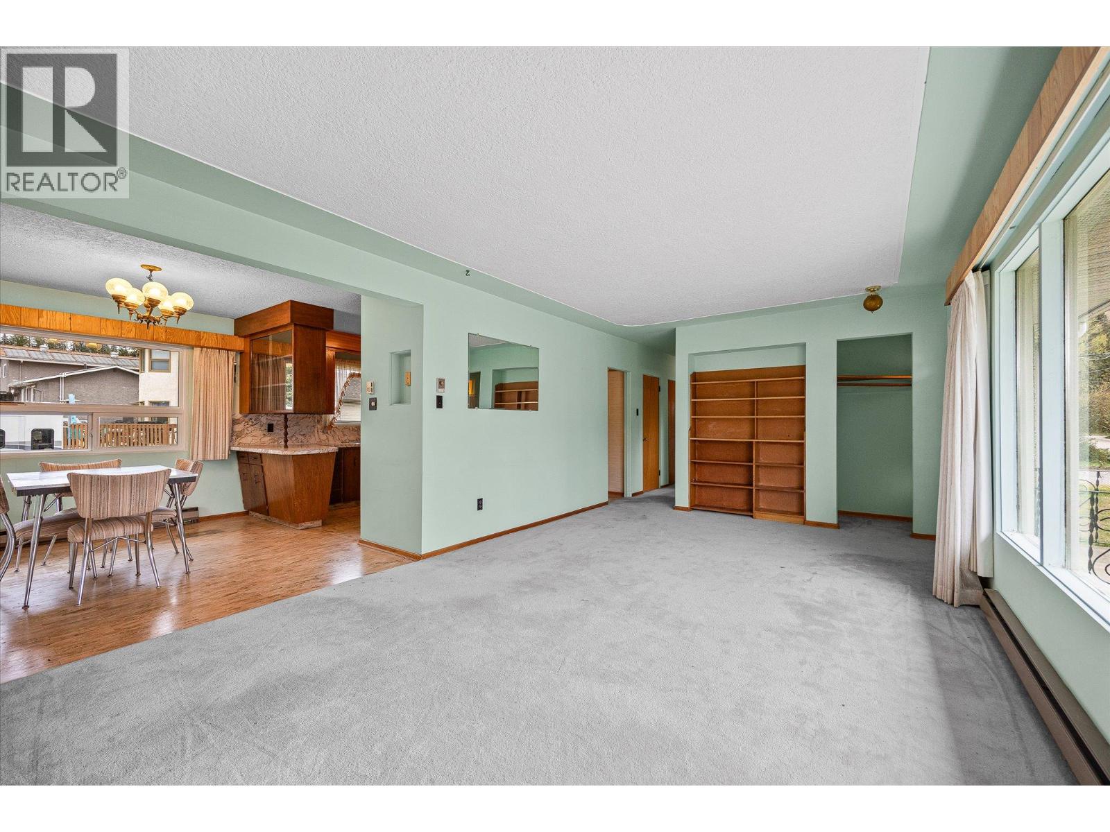 4693 Raymer Road, Kelowna, British Columbia  V1W 1J4 - Photo 7 - 10383687