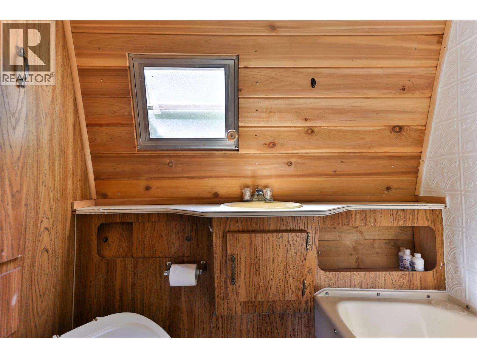 Lower Arrow Lake Lot# 14, Robson, British Columbia  V1N 3H3 - Photo 32 - 10383653