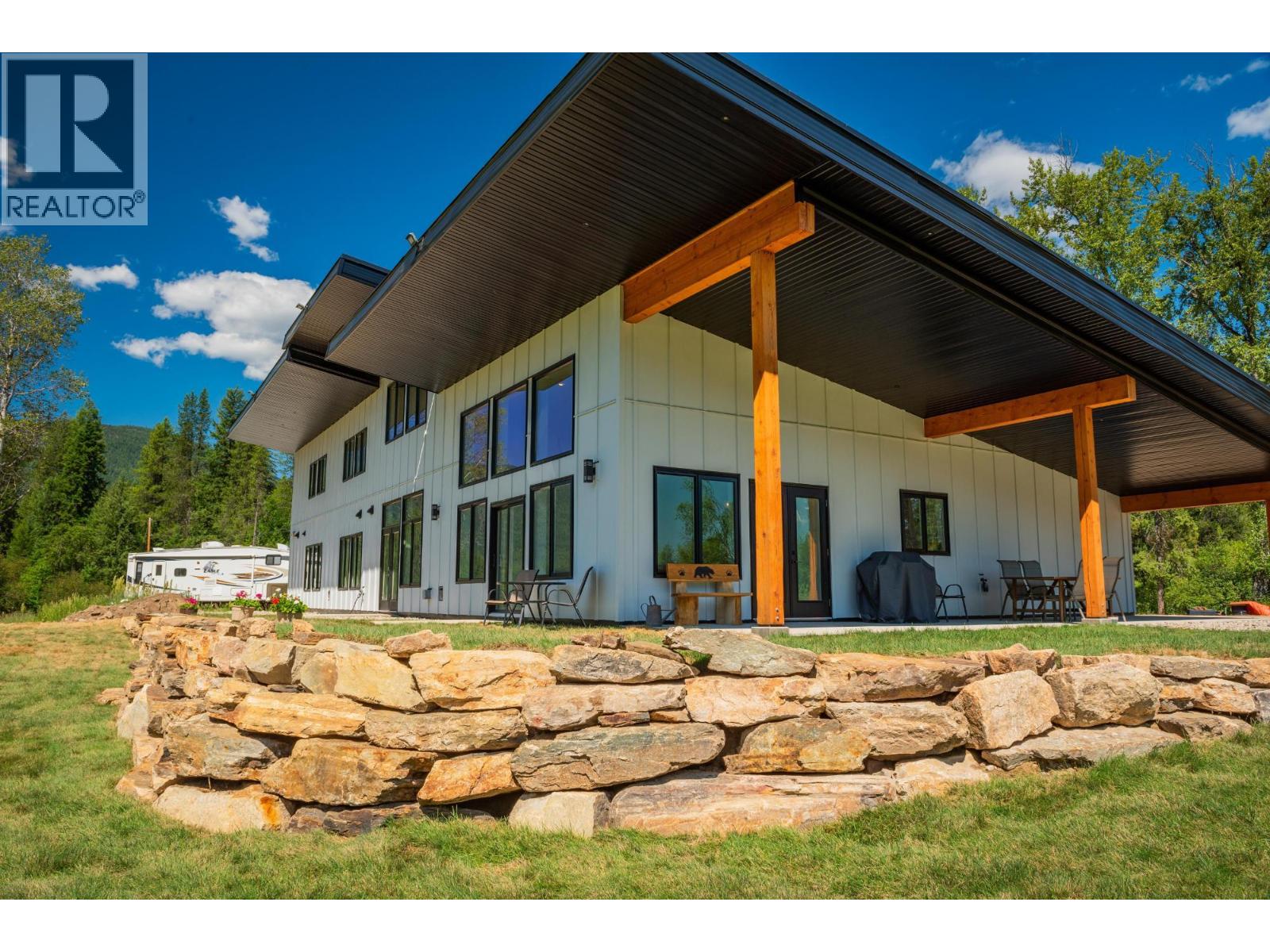 2335 Pass Creek Road, Castlegar, British Columbia  v1n 4t4 - Photo 17 - 10383434