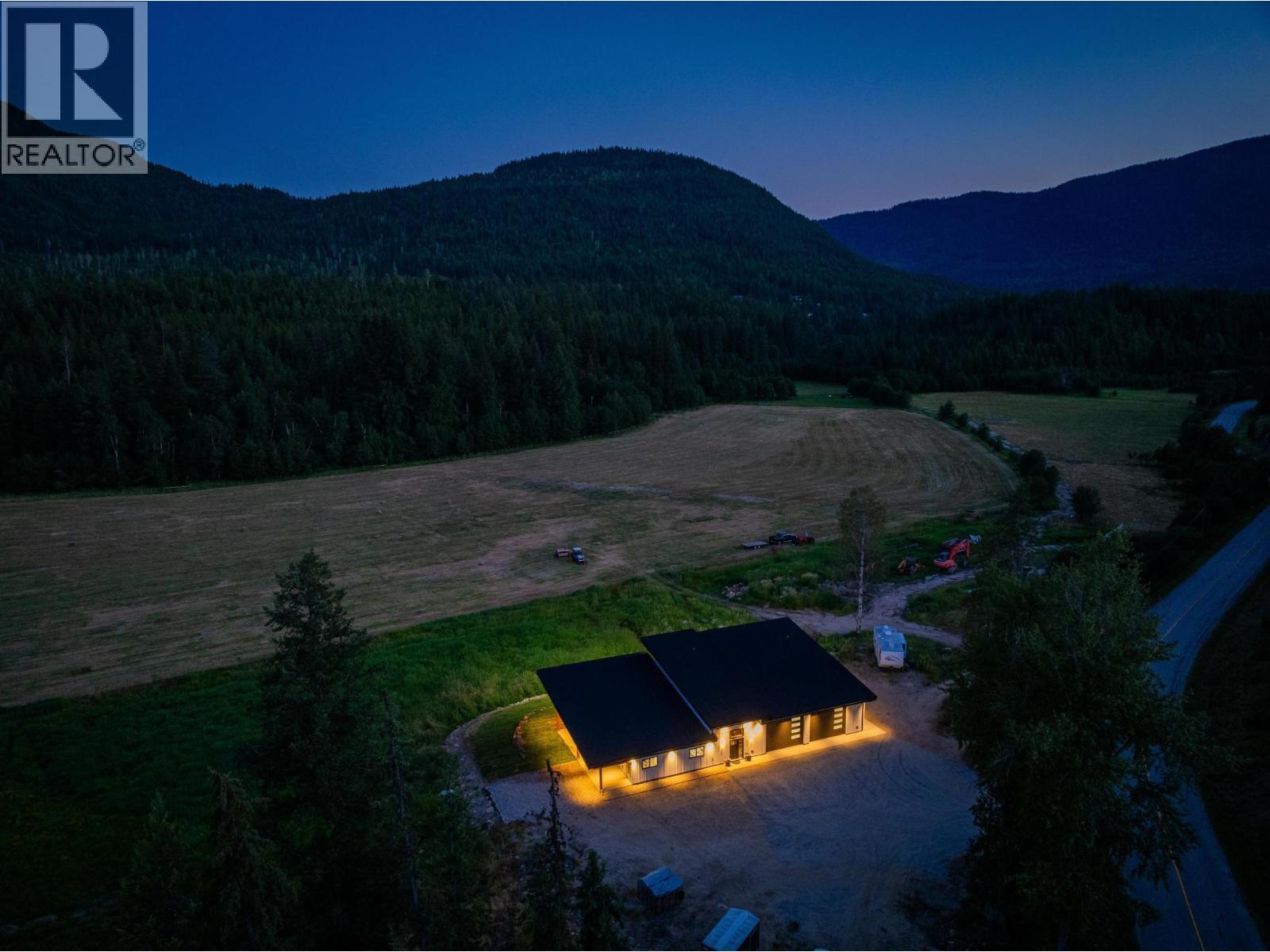 2335 Pass Creek Road, Castlegar, British Columbia  v1n 4t4 - Photo 3 - 10383434