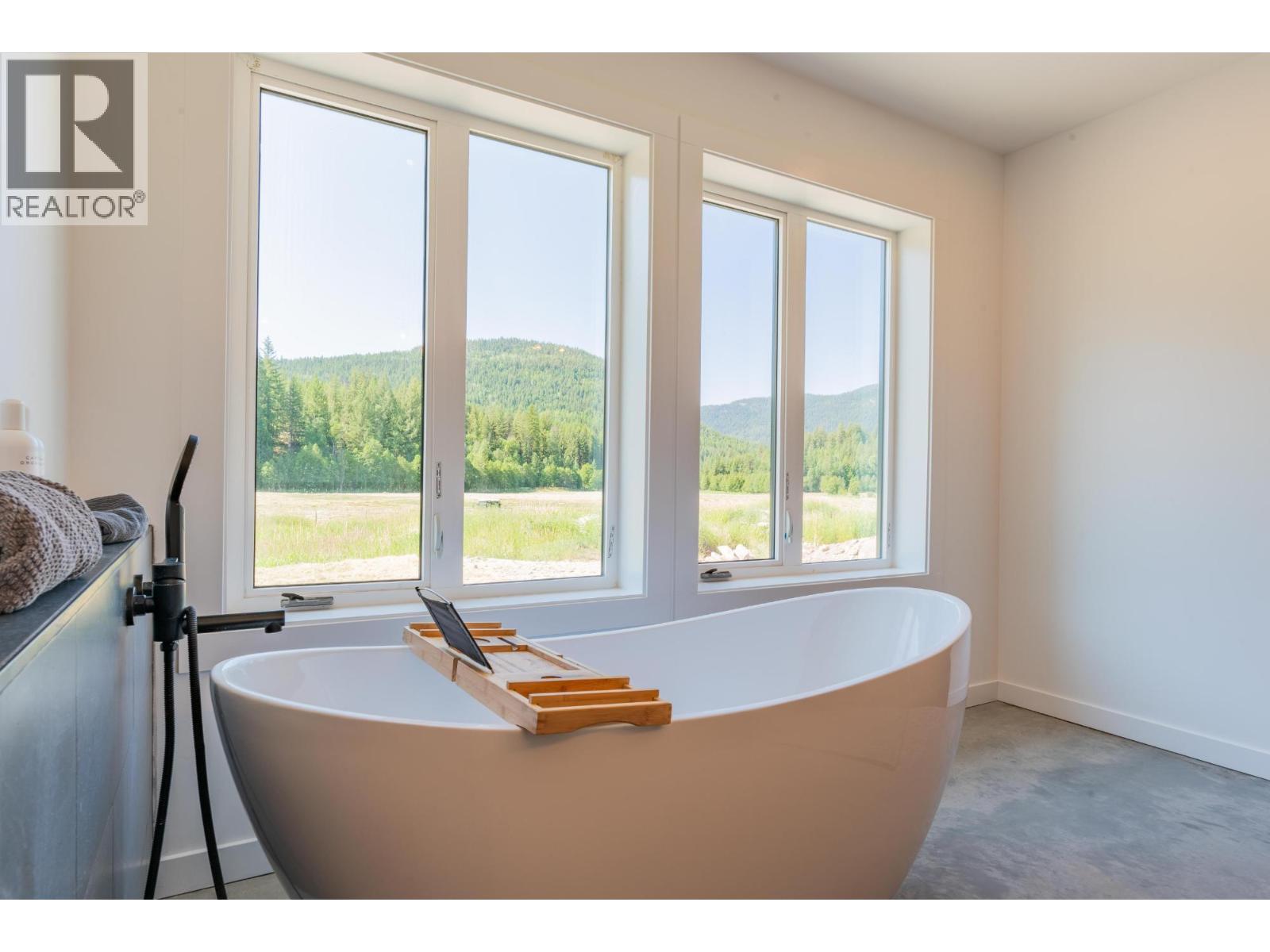 2335 Pass Creek Road, Castlegar, British Columbia  v1n 4t4 - Photo 43 - 10383434