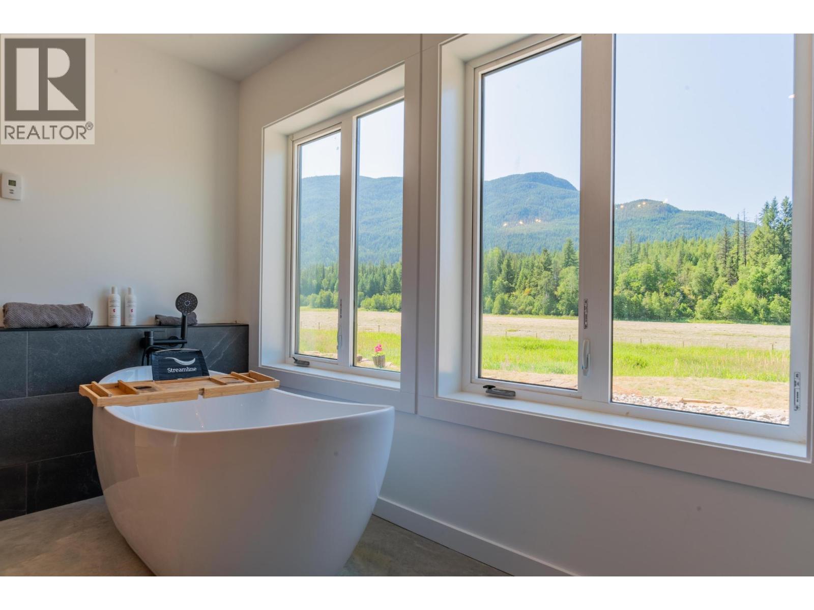 2335 Pass Creek Road, Castlegar, British Columbia  v1n 4t4 - Photo 46 - 10383434