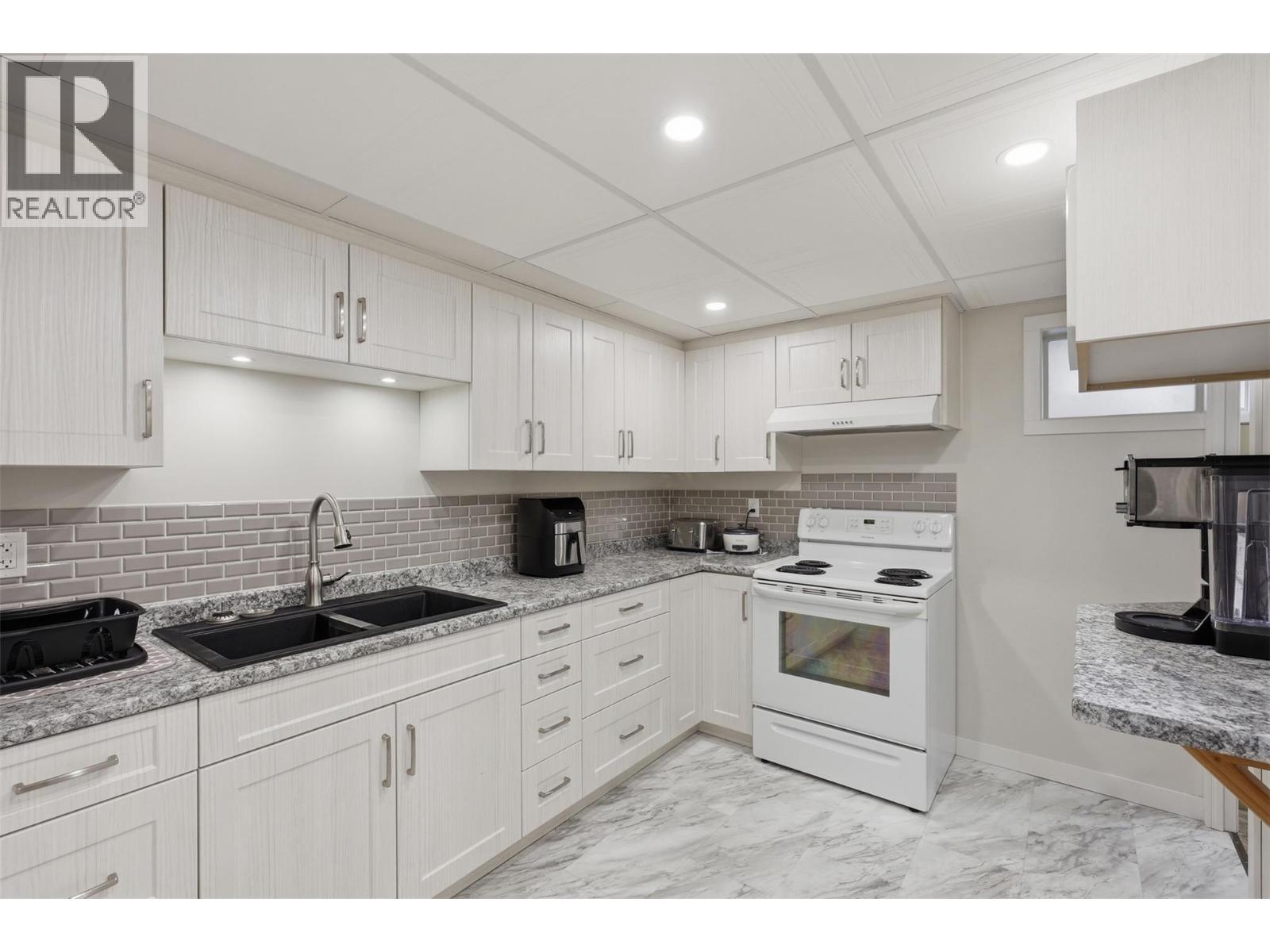 769 Douglas Street, Kamloops, British Columbia  V2C 3C7 - Photo 39 - 10378532