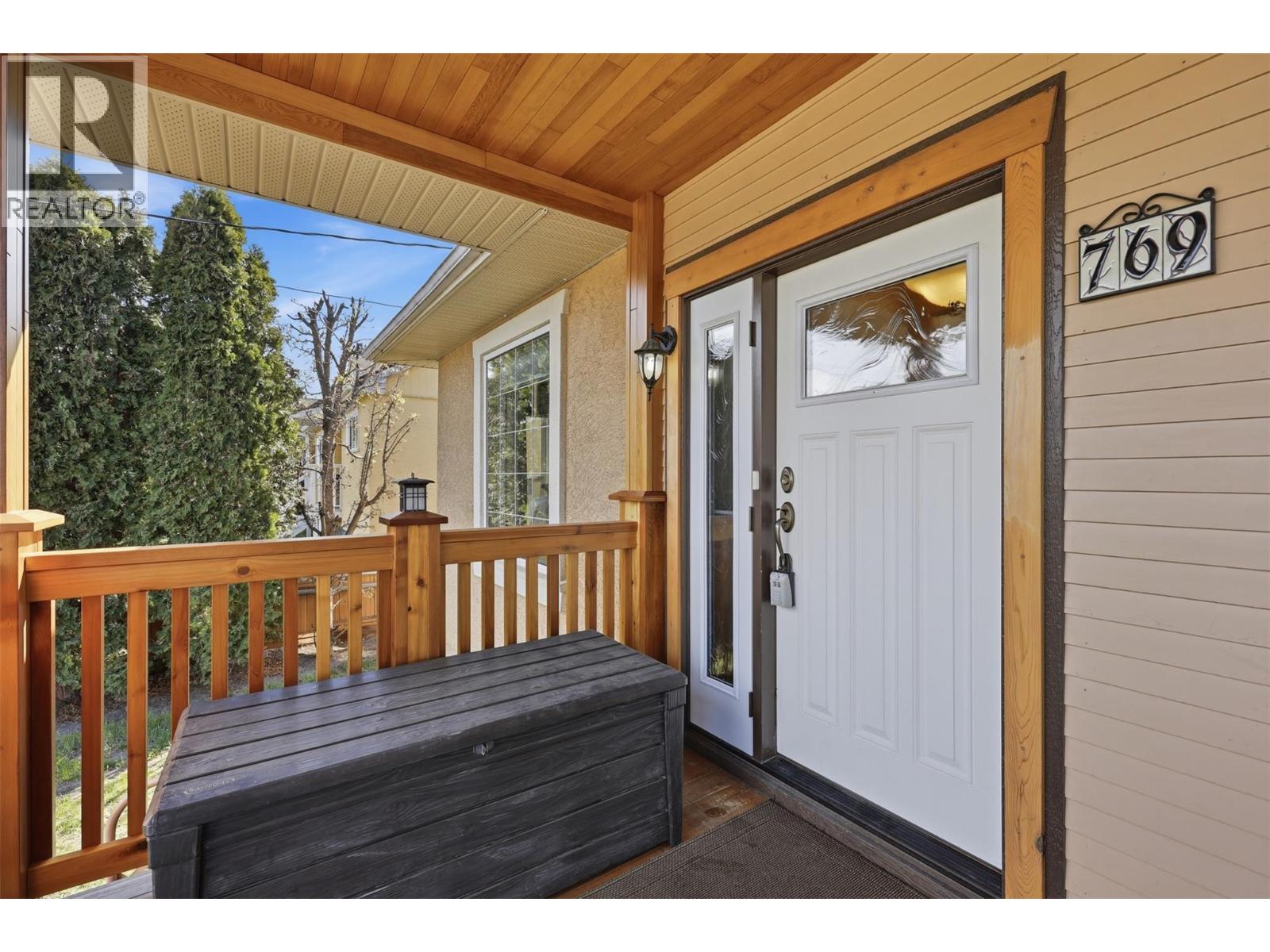 769 Douglas Street, Kamloops, British Columbia  V2C 3C7 - Photo 9 - 10378532