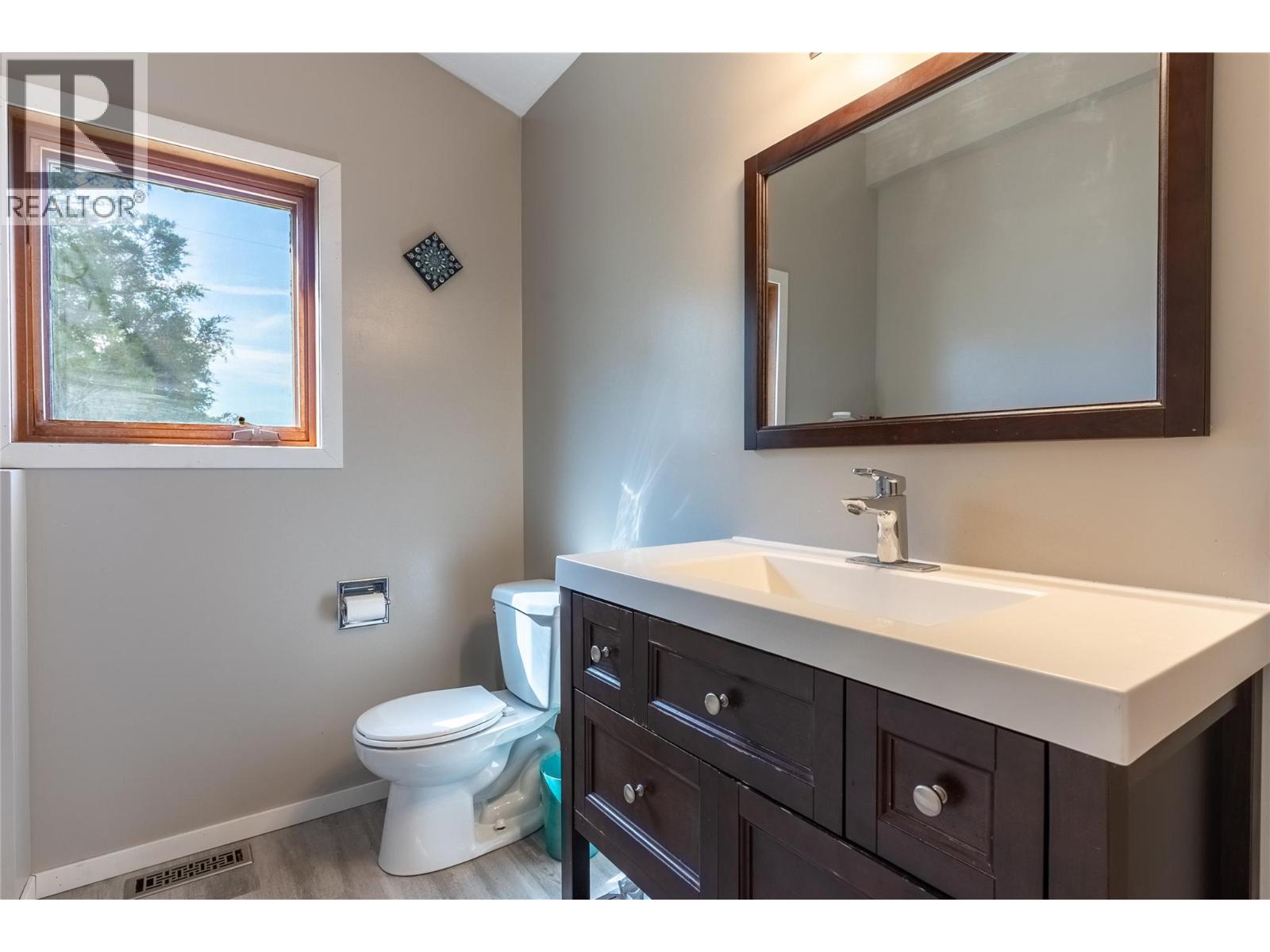 3541 Drinkwater Road, Ashcroft, British Columbia  V0K 1H0 - Photo 11 - 10383861