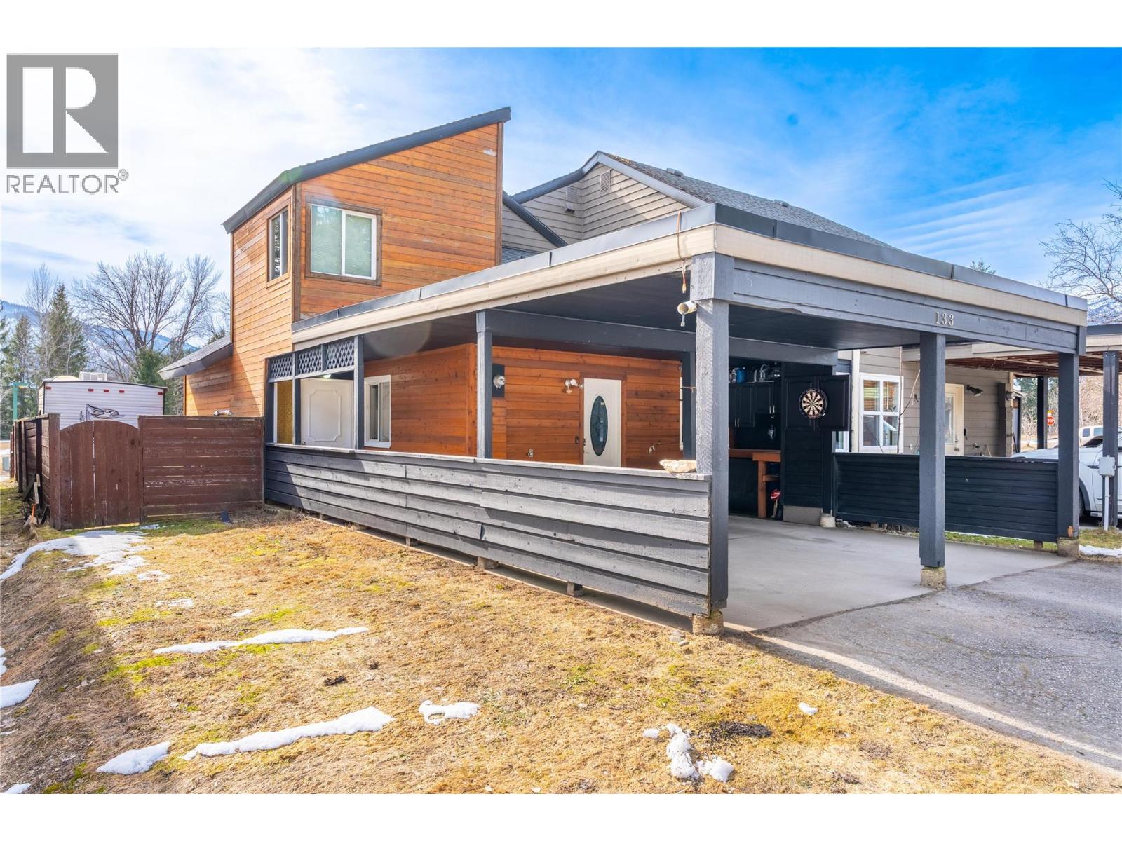 133 Greely Crescent, Revelstoke, British Columbia  V0E 2S0 - Photo 1 - 10383857