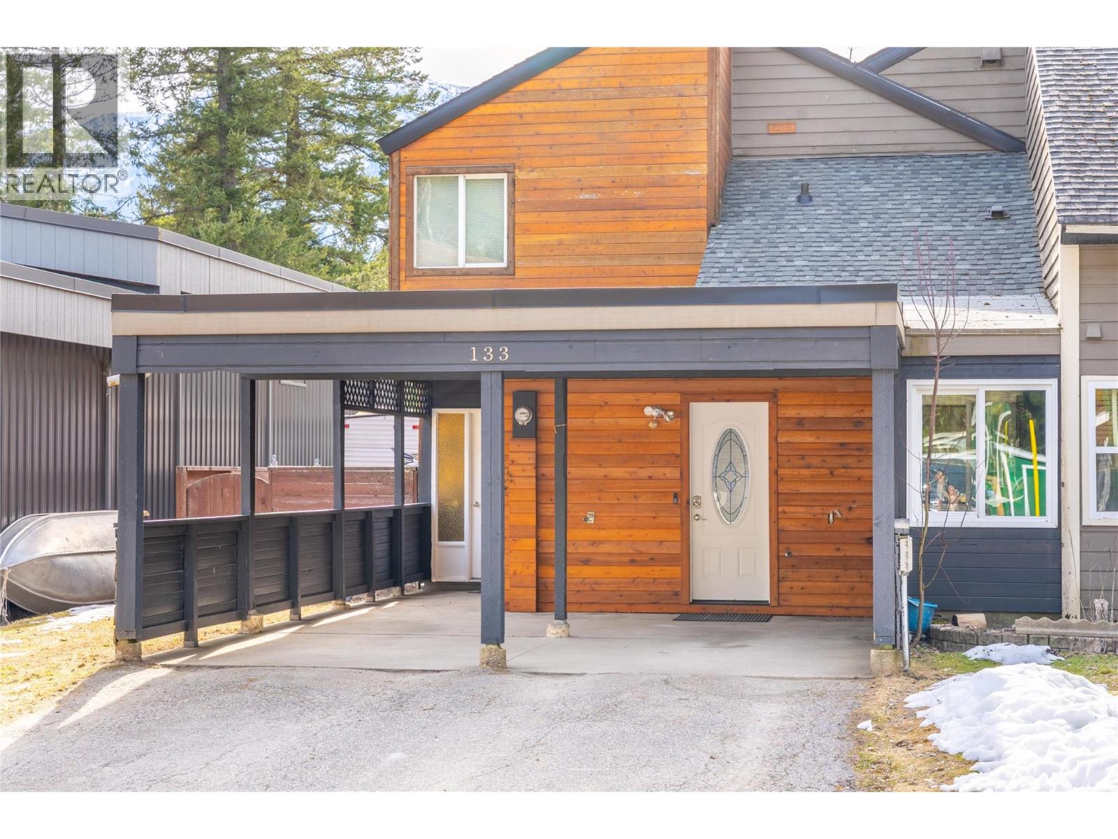 133 Greely Crescent, Revelstoke, British Columbia  V0E 2S0 - Photo 4 - 10383857