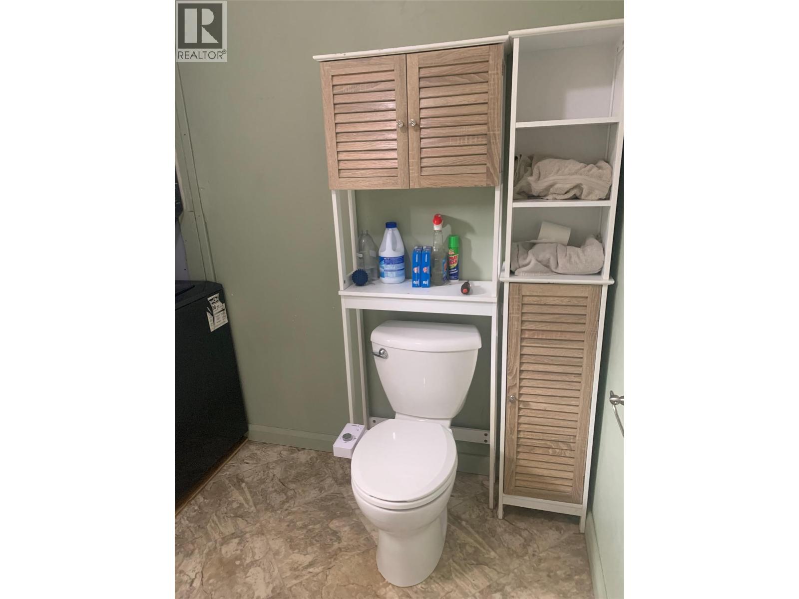 572 6 Highway, Nakusp, British Columbia  V0G 1R1 - Photo 4 - 10383658