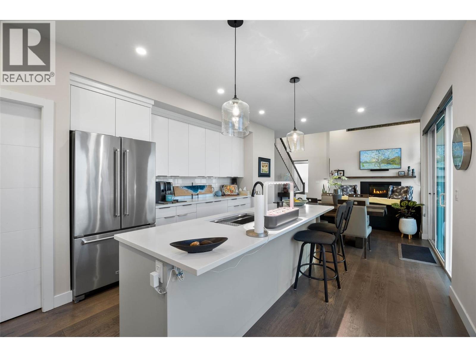 1886 Qu'appelle Boulevard, Kamloops, British Columbia  V2E 0C7 - Photo 11 - 10383652