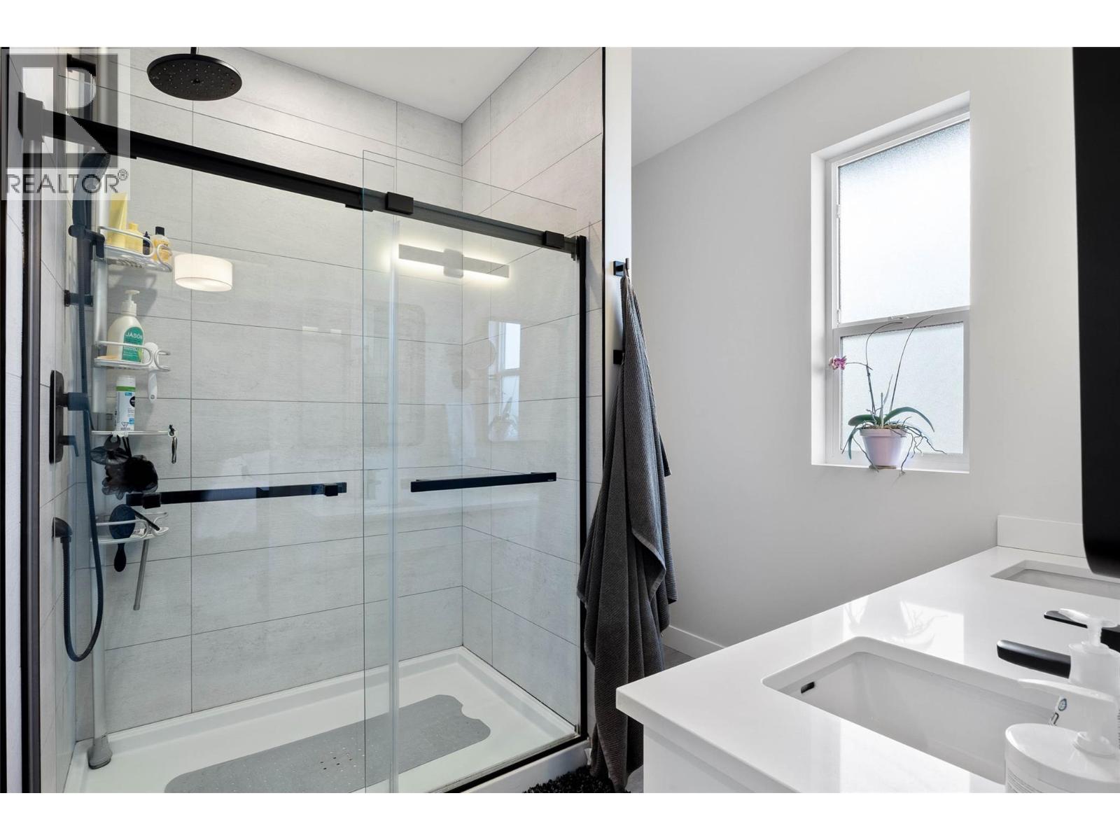 1886 Qu'appelle Boulevard, Kamloops, British Columbia  V2E 0C7 - Photo 18 - 10383652