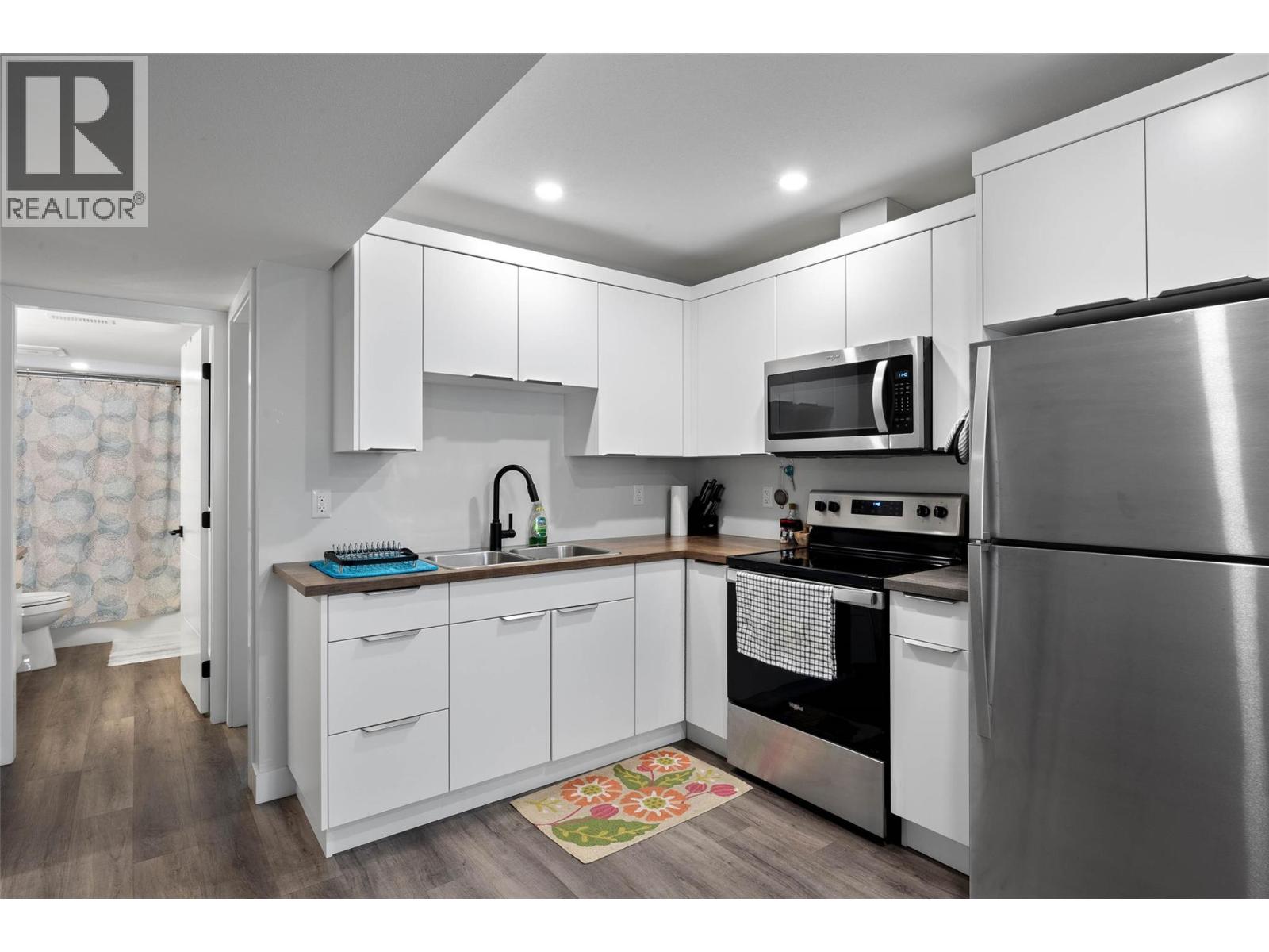 1886 Qu'appelle Boulevard, Kamloops, British Columbia  V2E 0C7 - Photo 28 - 10383652