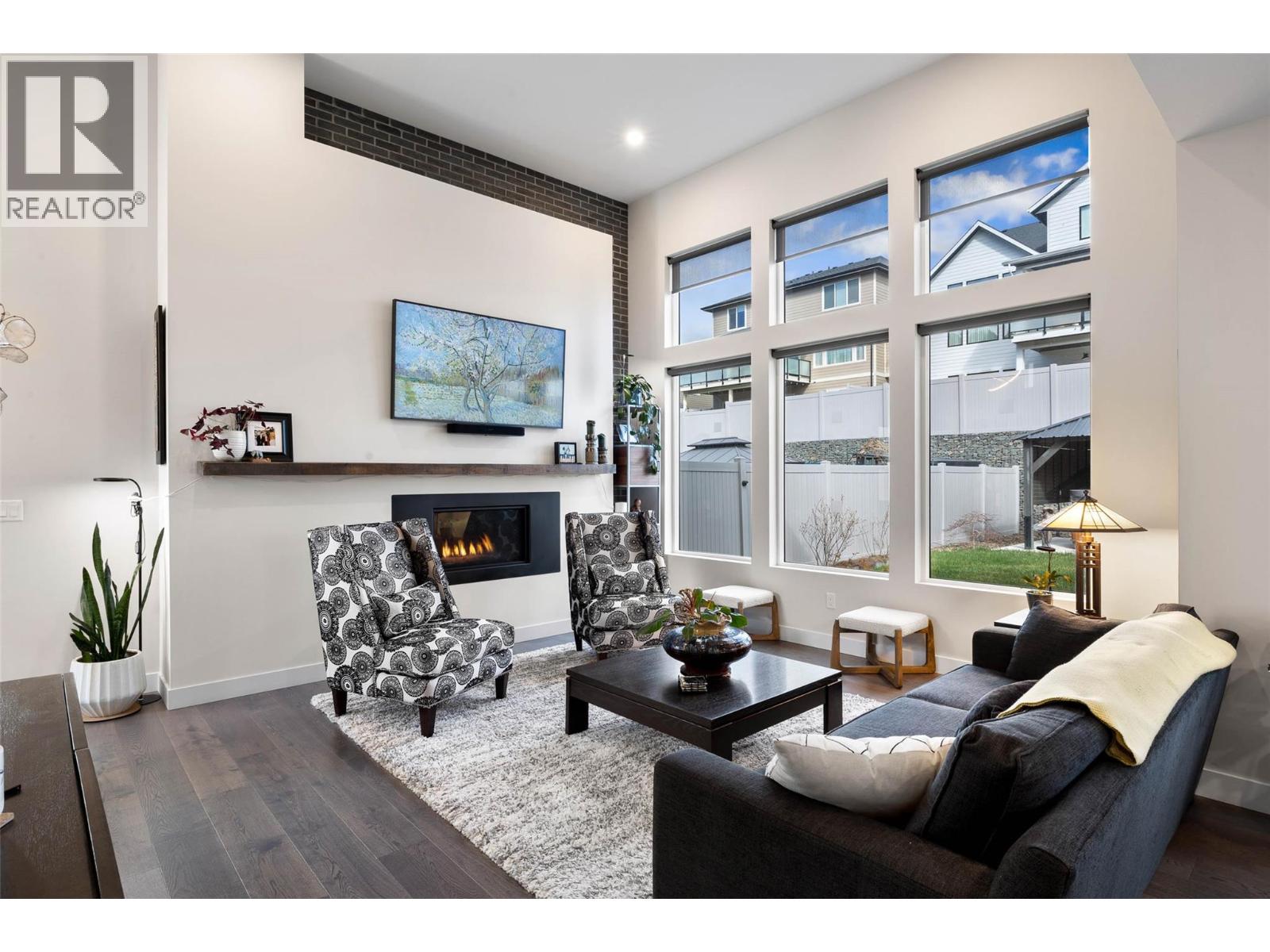 1886 Qu'appelle Boulevard, Kamloops, British Columbia  V2E 0C7 - Photo 4 - 10383652