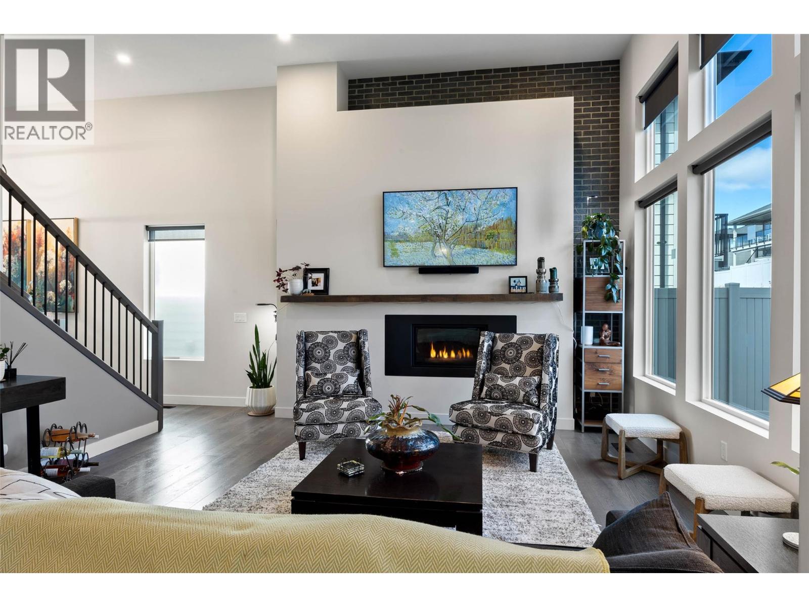 1886 Qu'appelle Boulevard, Kamloops, British Columbia  V2E 0C7 - Photo 5 - 10383652