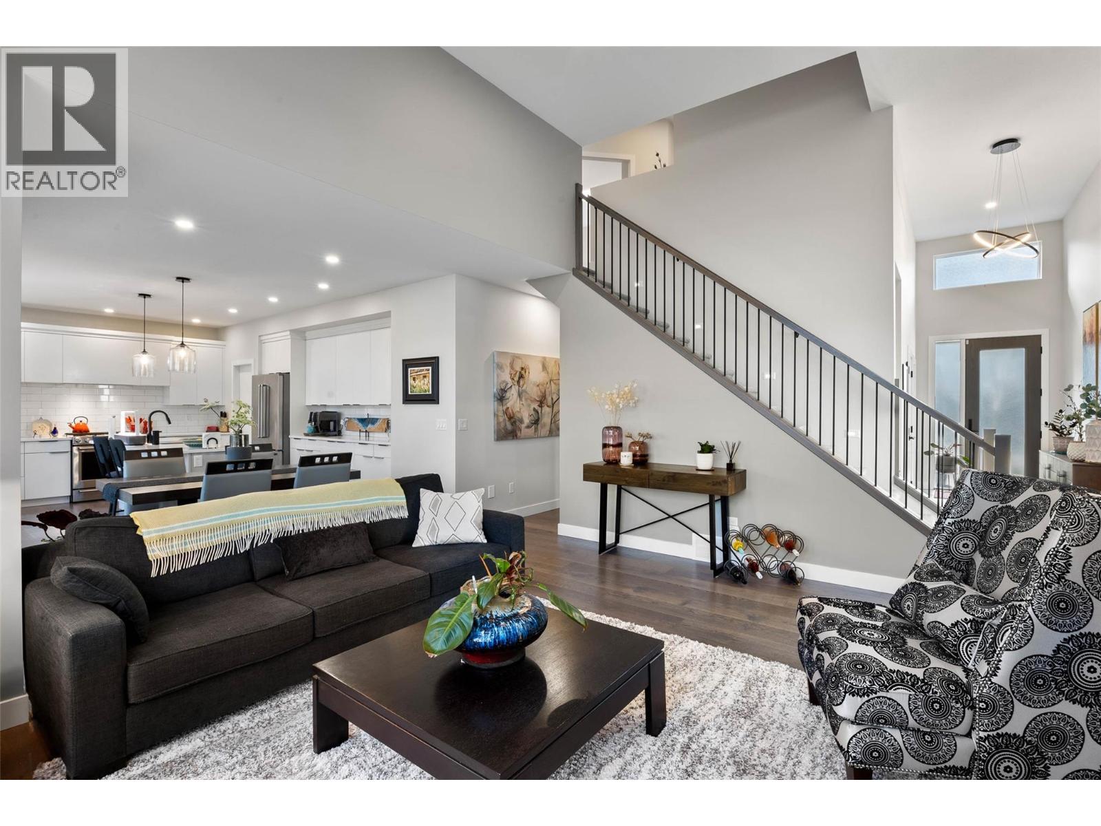 1886 Qu'appelle Boulevard, Kamloops, British Columbia  V2E 0C7 - Photo 6 - 10383652