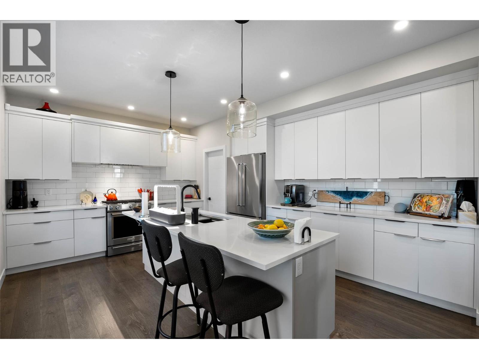 1886 Qu'appelle Boulevard, Kamloops, British Columbia  V2E 0C7 - Photo 8 - 10383652