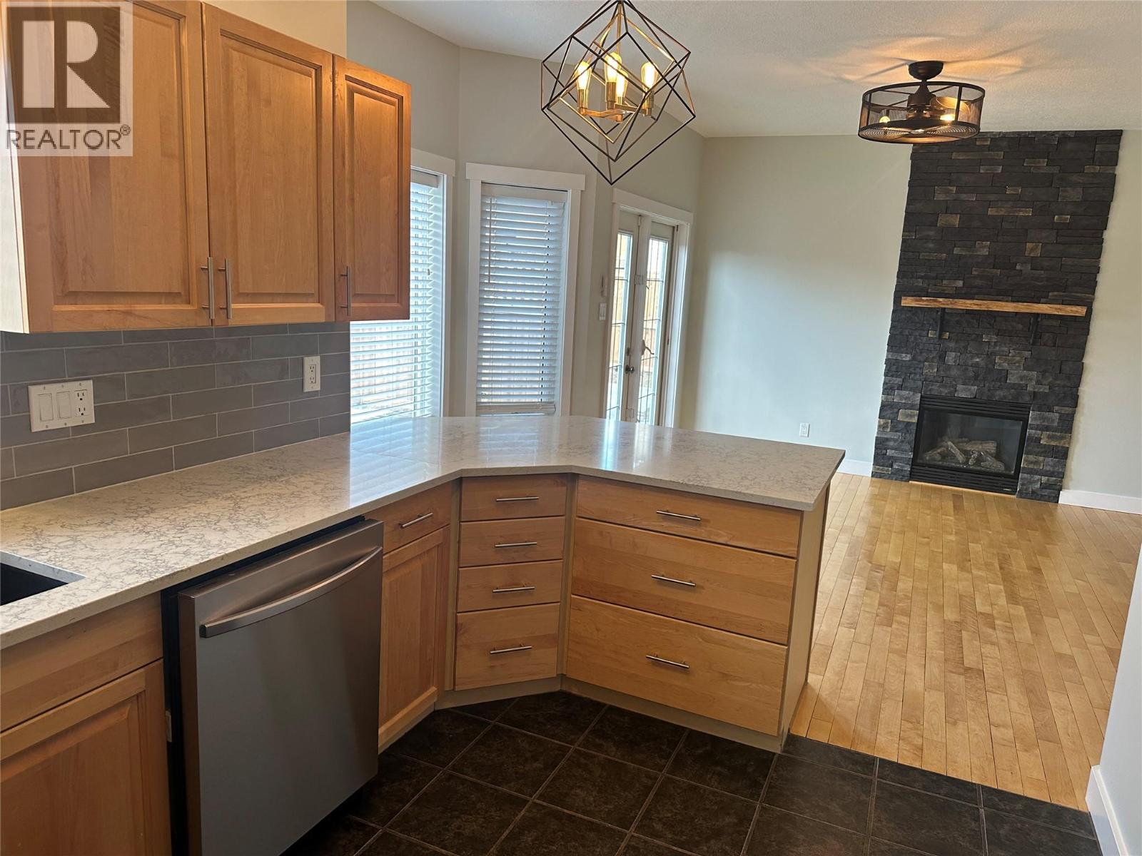 1908 89 Avenue, Dawson Creek, British Columbia  V1G 0A1 - Photo 5 - 10383942