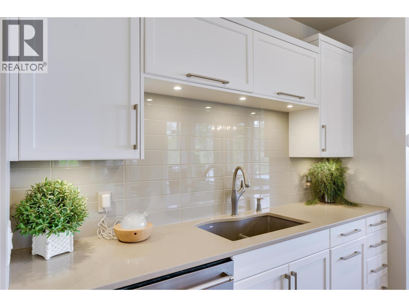 3303 Water Birch Circle, Kelowna, British Columbia  V1V 3G1 - Photo 7 - 10383925