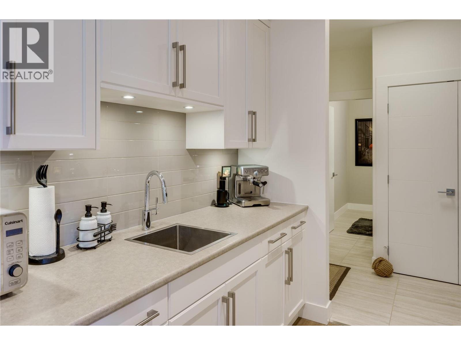 3303 Water Birch Circle, Kelowna, British Columbia  V1V 3G1 - Photo 9 - 10383925