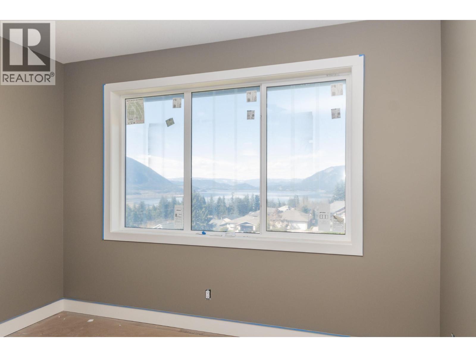 1121 16 Avenue Se, Salmon Arm, British Columbia  V1E 2R5 - Photo 10 - 10383846