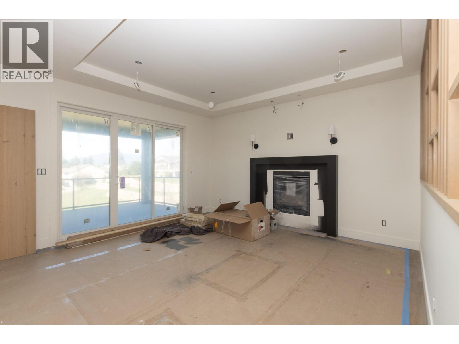 1121 16 Avenue Se, Salmon Arm, British Columbia  V1E 2R5 - Photo 4 - 10383846