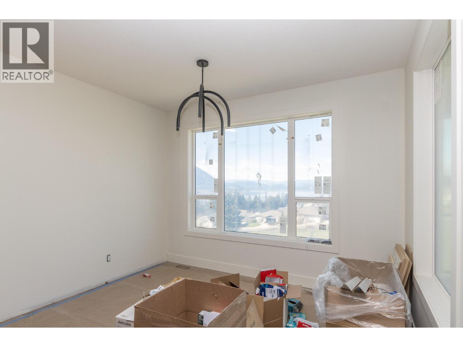 1121 16 Avenue Se, Salmon Arm, British Columbia  V1E 2R5 - Photo 6 - 10383846