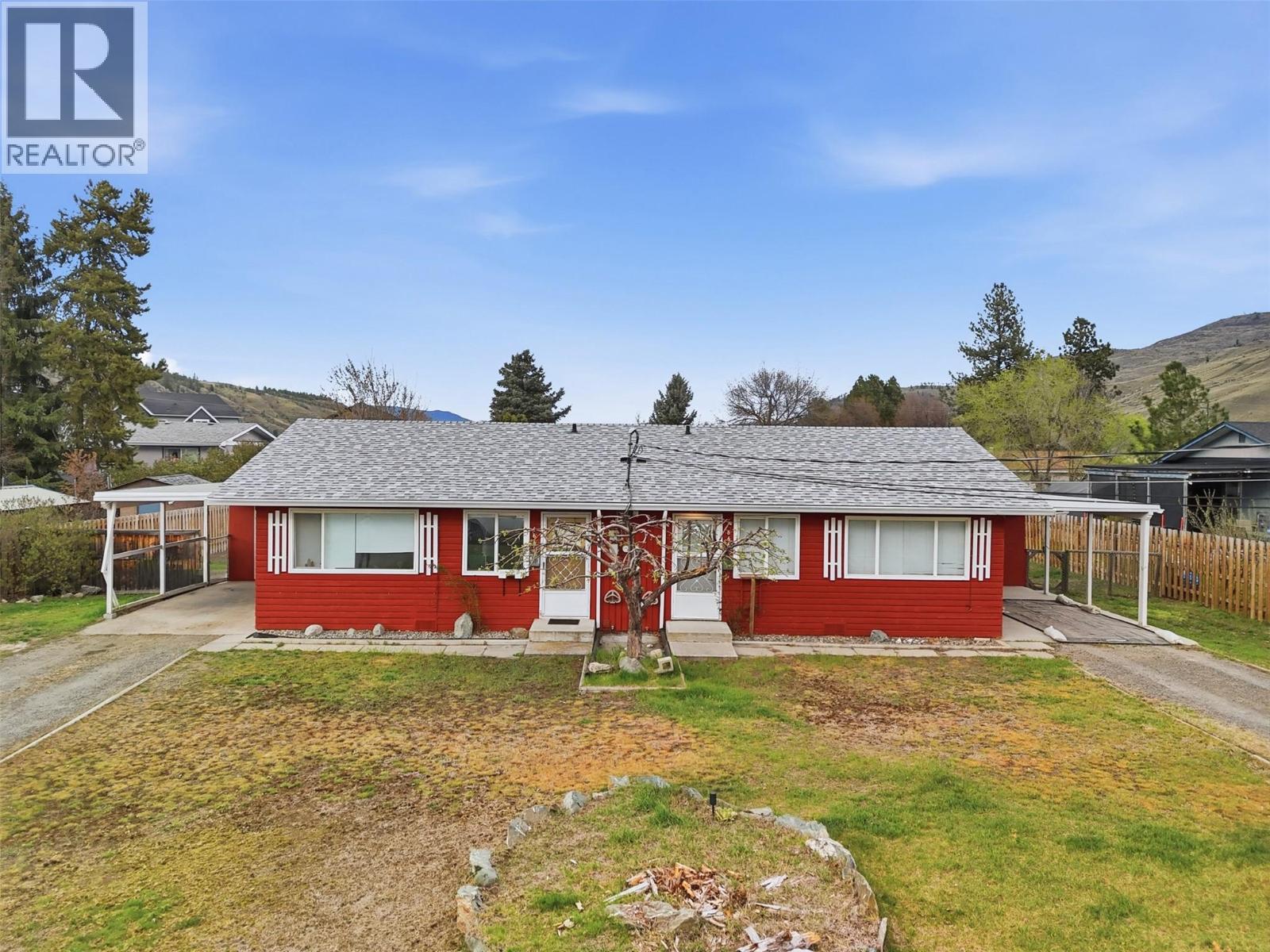 666/668 Reemon Drive, Kamloops, British Columbia  V2B 6T1 - Photo 1 - 10383785