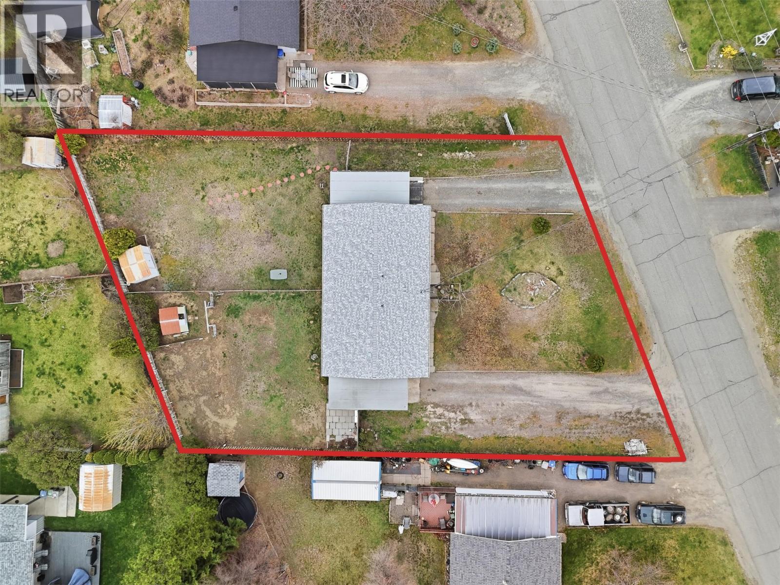 666/668 Reemon Drive, Kamloops, British Columbia  V2B 6T1 - Photo 2 - 10383785