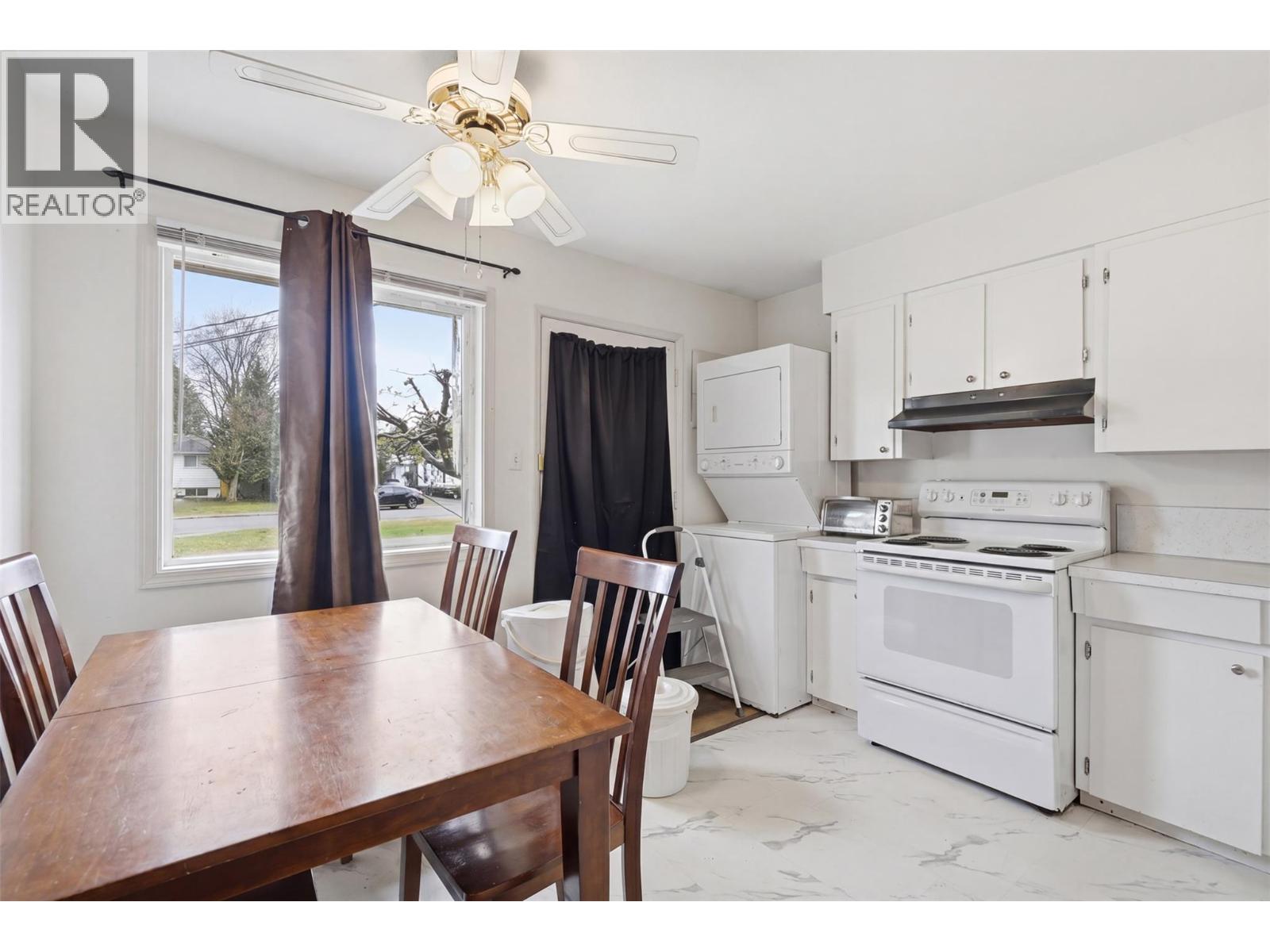 666/668 Reemon Drive, Kamloops, British Columbia  V2B 6T1 - Photo 7 - 10383785