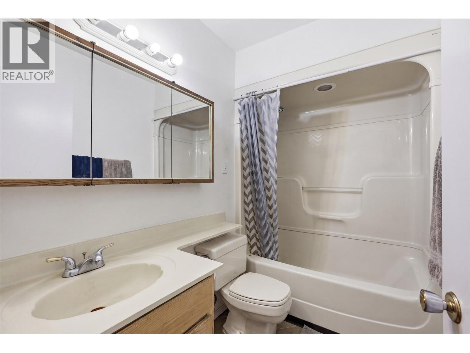 666/668 Reemon Drive, Kamloops, British Columbia  V2B 6T1 - Photo 9 - 10383785