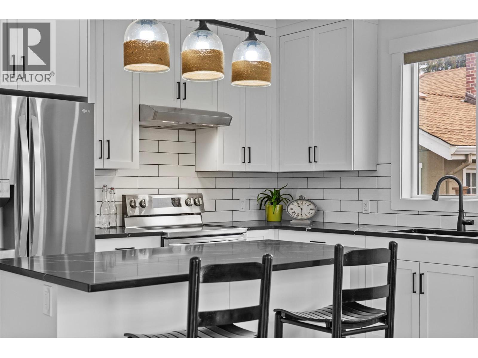 1788 Nicola Avenue, Merritt, British Columbia  V1K 1R6 - Photo 2 - 10383688