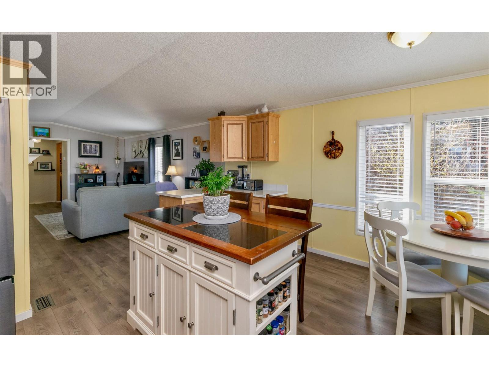 1510 Trans Canada Highway Unit# 18, Sorrento, British Columbia  V0E 2W0 - Photo 17 - 10383550